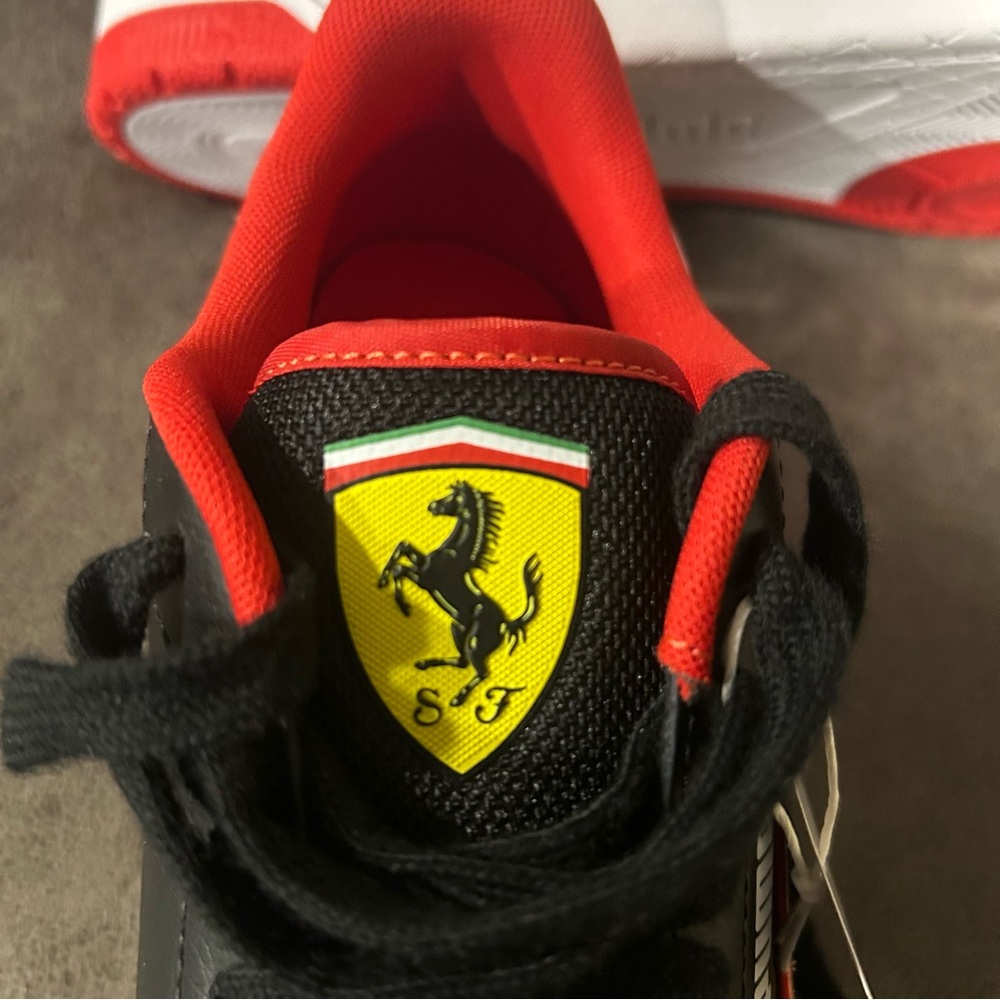 Puma Men's Black and White Ferrari Scuderia Sneakers with Red Accents - Picture 5 of 6